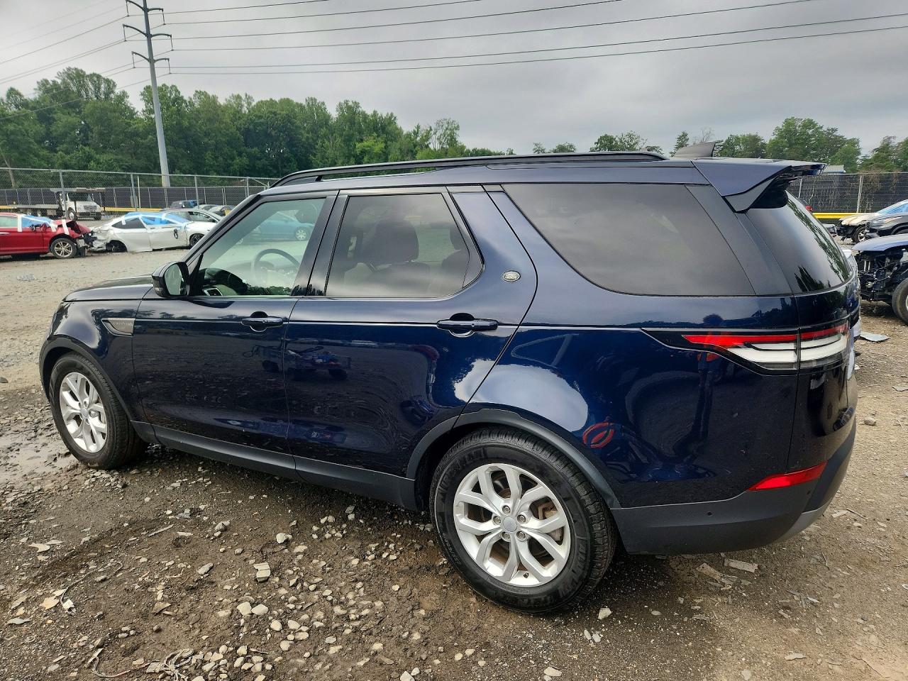 Land Rover Discovery SE 2020 1
