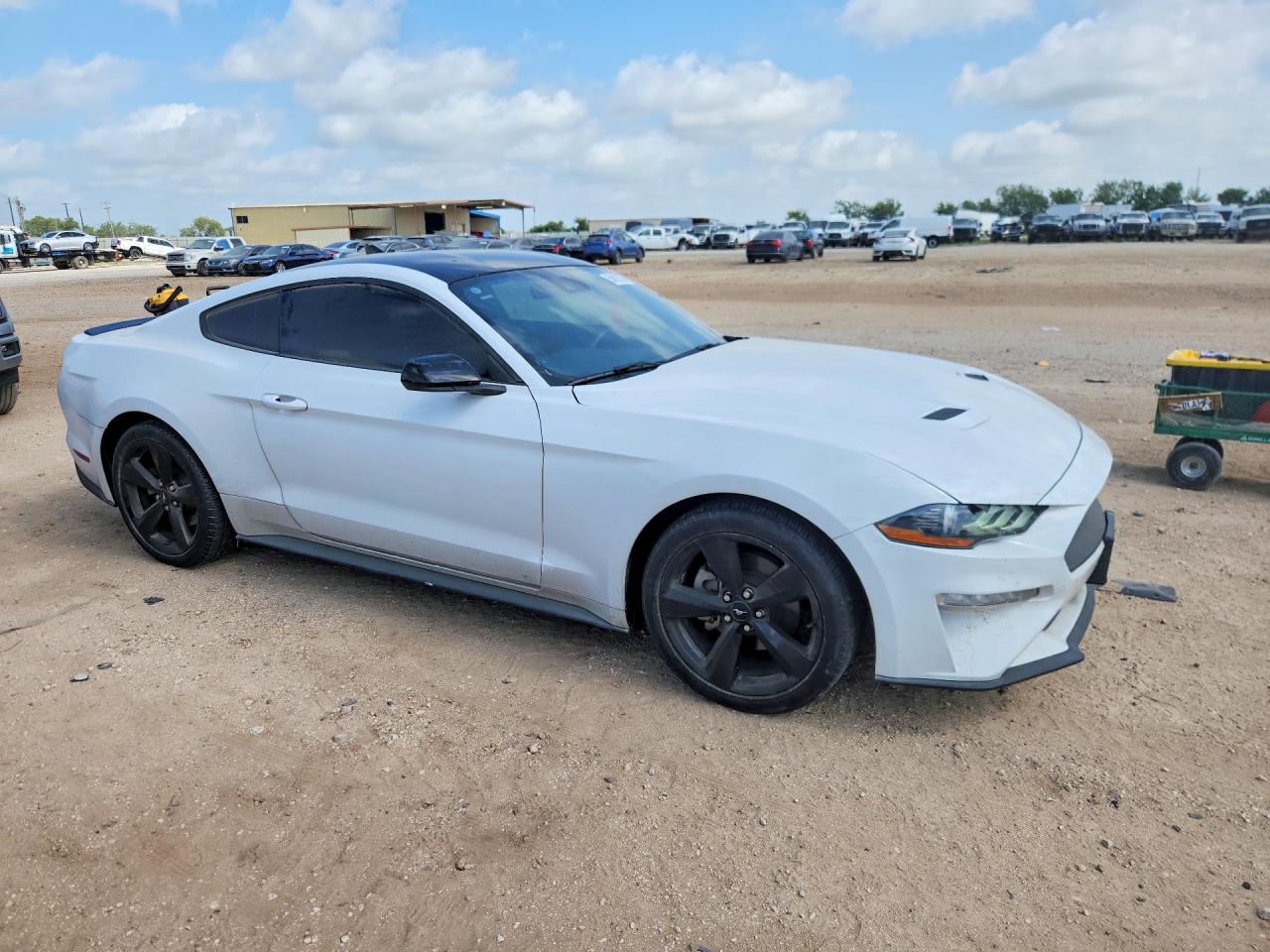 Ford Mustang 2021 3
