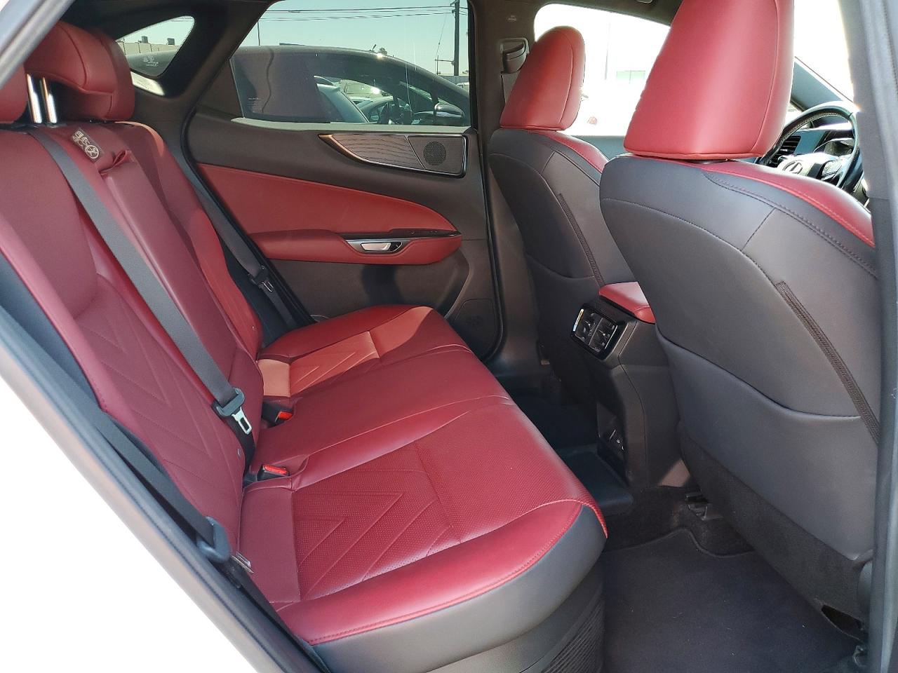 Lexus Nx 450H+ Base 2024 10