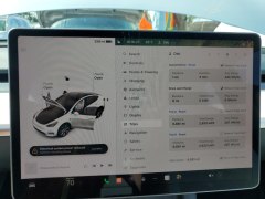 Tesla Model Y Long Range 2023 8