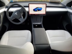 Tesla Model Y Long Range 2023 7