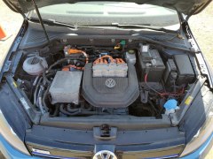 Volkswagen e-Golf SEL 2015 10