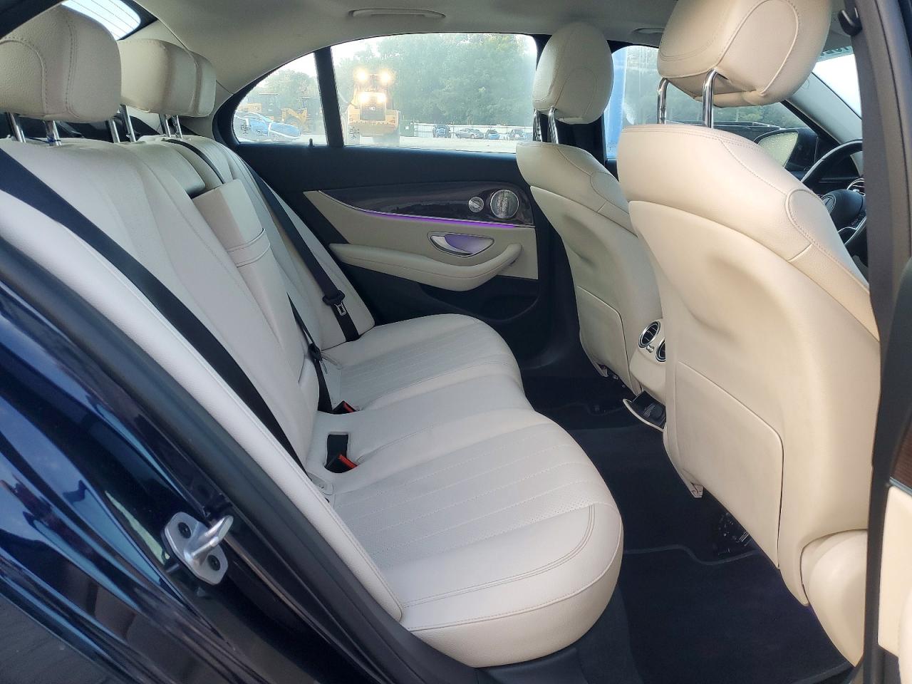 Mercedes-Benz E350 2021 9