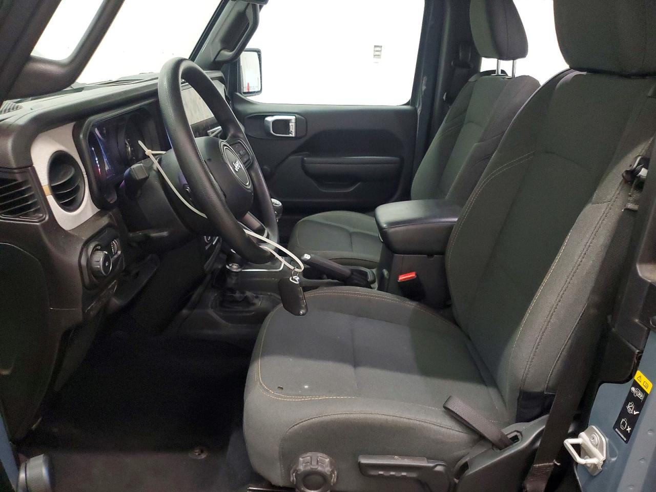 Jeep Wrangler Sport 2024 6