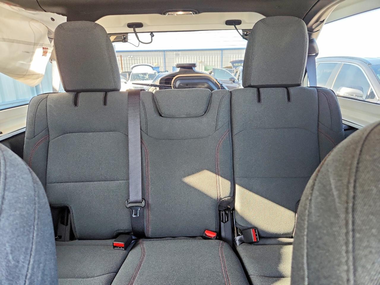 Jeep Wrangler Rubicon 2026 9