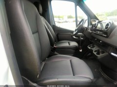Mercedes-Benz Sprintert 2500 High Roof I4 2021 8