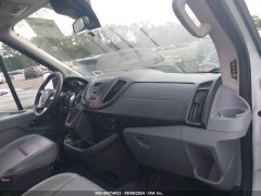 Ford Transit 350 Wagon XL 2019 7