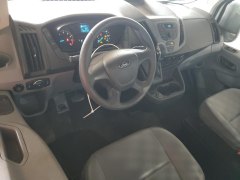 Ford Transit 150 Van 2018 8