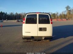 Chevrolet Express Work Van 2022 4