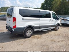 Ford Transit 350 Wagon XL 2022 4