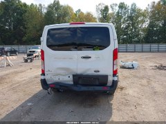 Ford Transit 350 Wagon XL 2022 5