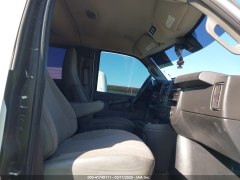 Chevrolet Express LT 3500 Extended 2019 6