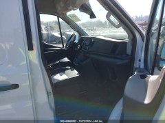 Ford Transit 250 Van 2023 4