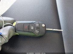 Ford Transit 250 Van 2023 9