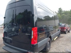 Mercedes-Benz Sprintert 2500 Passenger 2024 3